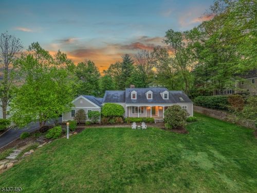 111 Westminster Rd, Chatham Twp, NJ, 07928-1363 | Card Image