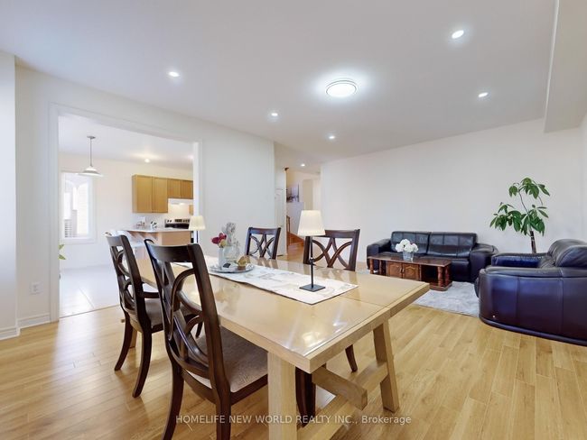 18 Freesia Rd, House other with 3 bedrooms, 3 bathrooms and 4 parking in Brampton ON | Image 7