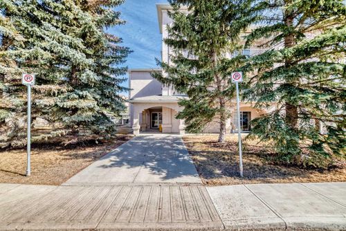 205-7 Lineham Ave, Okotoks, AB, T1S1Z2 | Card Image