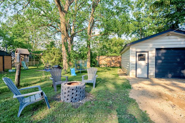 239 Nile St, House other with 4 bedrooms, 2 bathrooms and 8 parking in Stratford ON | Image 47