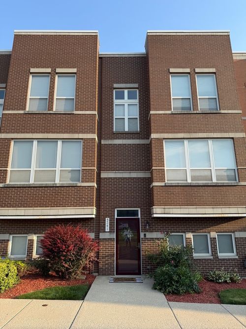 5241 W Galewood Ave, Chicago, IL, 60639-4160 | Card Image