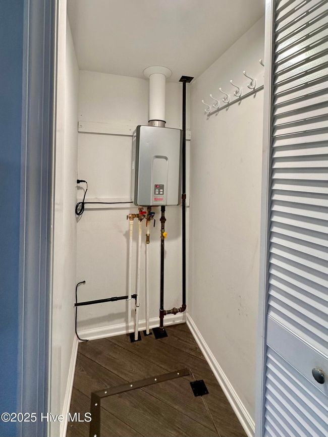 Utility Closet | Image 31