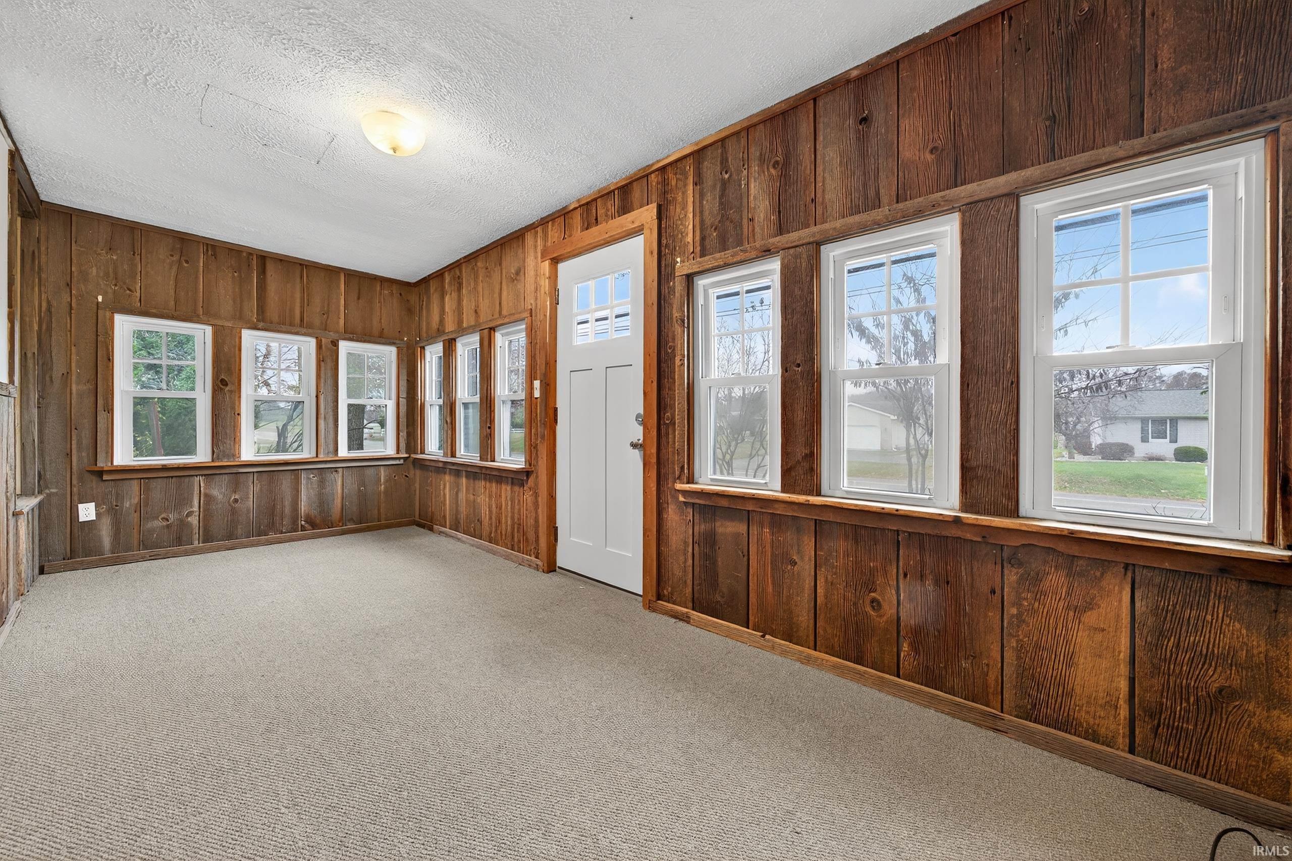 Residential Income in Winamac 4