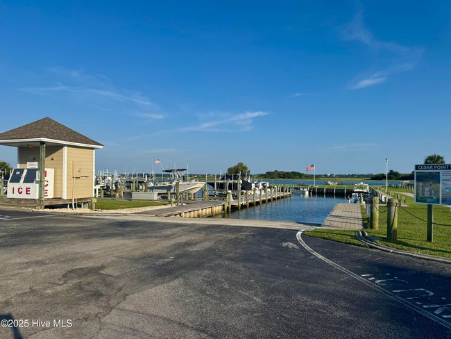 B-25 - 650 Cedar Point Blvd, Condo with 1 bedrooms, 1 bathrooms and null parking in Cedar Point NC | Image 36