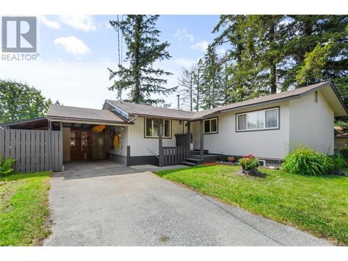 352 Helmcken St, Clearwater, BC, V0E1N0 | Card Image