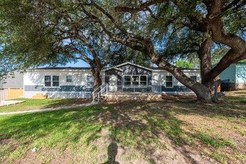 604 County Road 136a, Kingsland, TX, 78639-3932 | Card Image