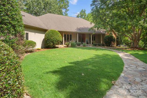 270 Foxwood Dr, Tryon, NC, 28782-7669 | Card Image