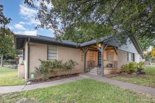 2403 W Colorado Blvd, Dallas, TX, 75211-1702 | Card Image