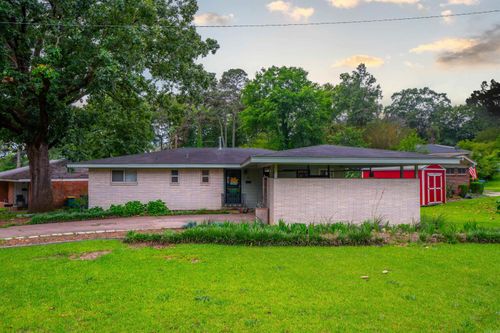 43 Belmont Dr, Little Rock, AR, 72204-4816 | Card Image