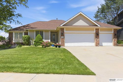 15520 Seward Street, Omaha, NE, 68154 | Card Image