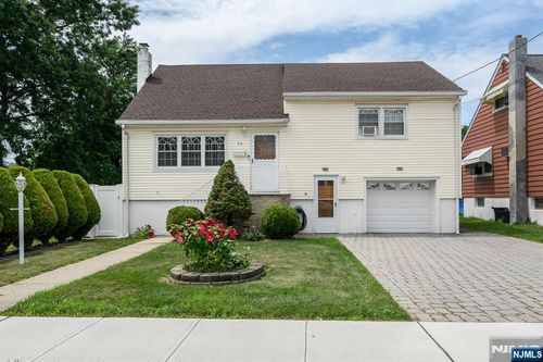 35 Werneking Pl, Little Ferry, NJ, 07643-1521 | Card Image