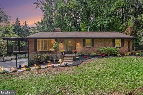 300 Timber Ln, Mount Gretna, PA, 17064-6080 | Card Image