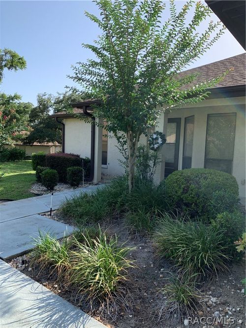 1758 Envoy Dr, Crystal River, FL, 34429-7585 | Card Image