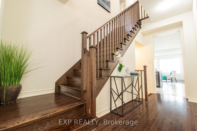 110 Adventura Rd, House attached with 4 bedrooms, 3 bathrooms and 2 parking in Brampton ON | Image 6