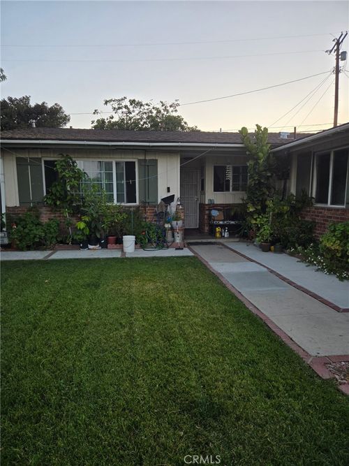 7827 Bakman Ave, Sun Valley, CA, 91352-4424 | Card Image