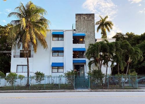 1c-950 Nw 11th St, Miami, FL, 33136-3041 | Card Image
