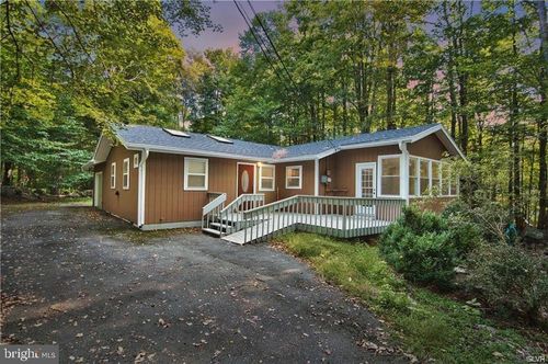 58 Big Bass Dr, Gouldsboro, PA, 18424 | Card Image