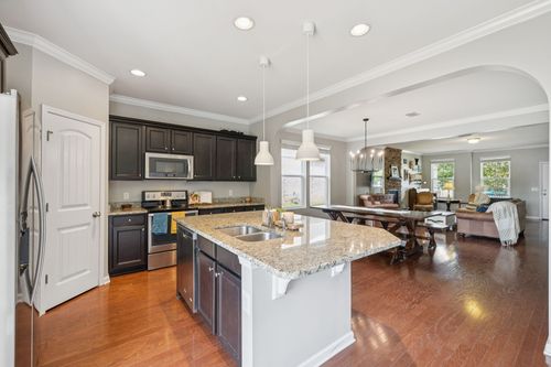 650 Foster Ln, Mount Juliet, TN, 37122-3198 | Card Image