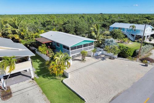 29313 Coconut Palm Dr, Big Pine Key, FL, 33043-6009 | Card Image