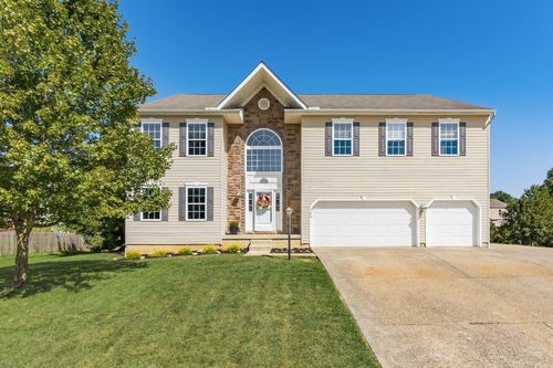 104 Ravines Edge Ct, Etna, OH, 43062-6003 | Card Image