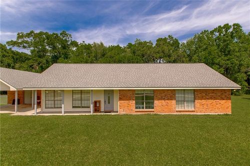301 Welch Dr, Bogalusa, LA, 70427-4171 | Card Image