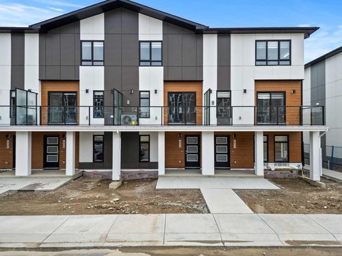 8313 8 Avenue Sw, Calgary, AB, T3H4C6 | Card Image