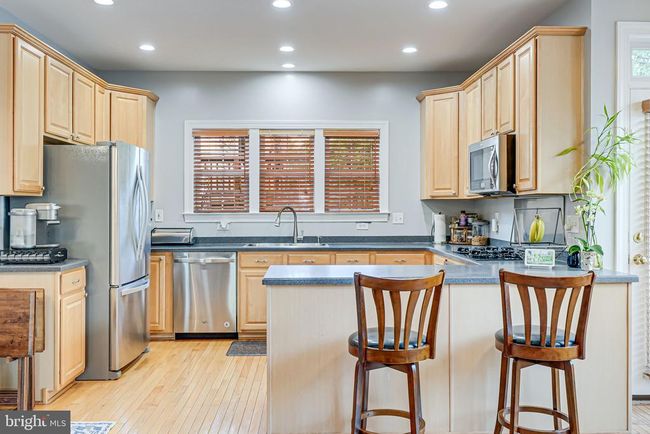 11559 Cavalier Landing Ct, Townhouse with 3 bedrooms, 4 bathrooms and null parking in FAIRFAX VA | Image 13