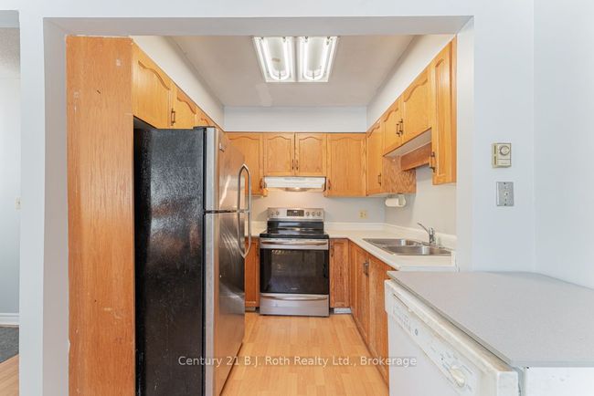 146 Fernwood Dr, House attached with 2 bedrooms, 2 bathrooms and 2 parking in Gravenhurst ON | Image 4