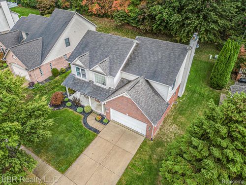 22795 Fawn Rd, Brownstown Twp, MI, 48183-1155 | Card Image
