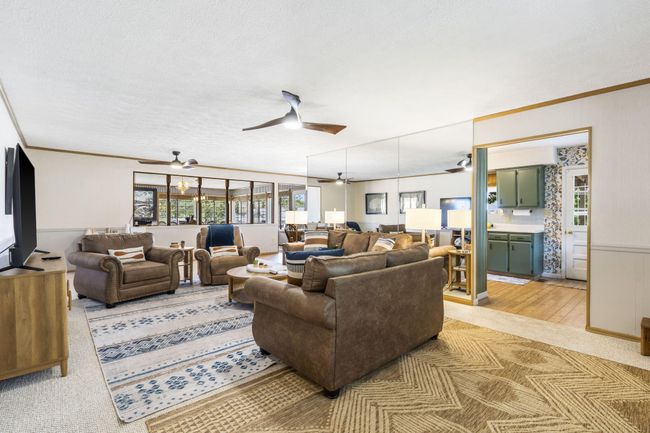 living room | Image 5