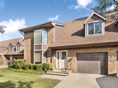16-16 Princess Ct, Westchester, IL, 60154-5633 | Card Image