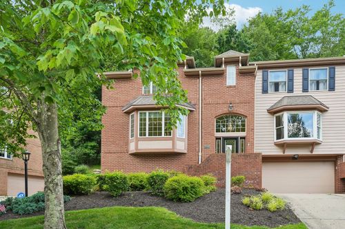 2135 Huntington Ct S, Wexford, PA, 15090-7590 | Card Image
