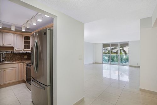 414-3800 S Ocean Dr, Hollywood, FL, 33019 | Card Image