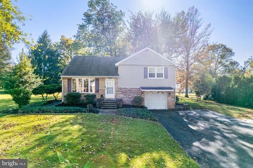 4 Mele Ave, COLMAR, PA, 18915-9601 | Card Image