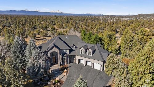 21450 Dale Rd, Bend, OR, 97701-8710 | Card Image