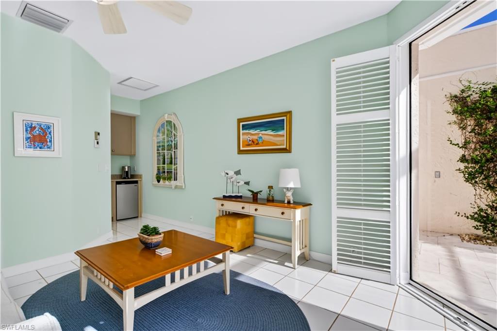 Residential in NAPLES 3