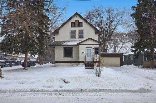 819 7th Ave S, Moorhead, MN, 56560-3528 | Card Image