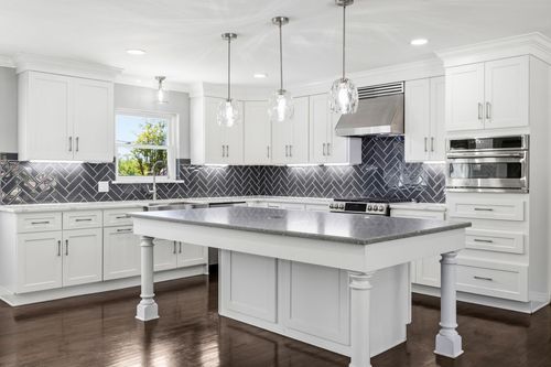 1636 W Red Bird Ln, Dallas, TX, 75232-2848 | Card Image