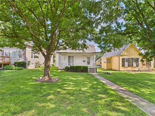 419 9th St, Fort Scott, KS, 66701-2501 | Card Image