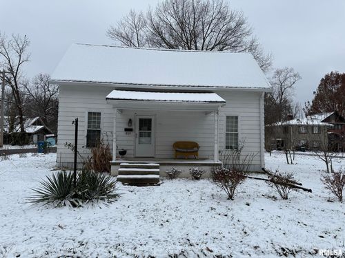 809 S Commercial St, Benton, IL, 62812-2316 | Card Image