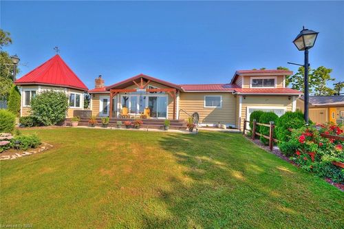 817 Lakeshore Rd, Selkirk, ON, N0A1P0 | Card Image