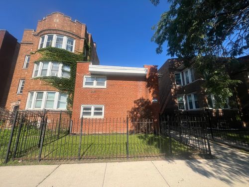 2e-7832 Cregier Ave, Chicago, IL, 60649-4646 | Card Image