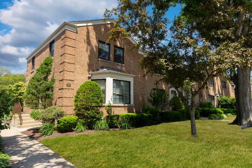 193 Fellows Ct, Elmhurst, IL, 60126-3108 | Card Image