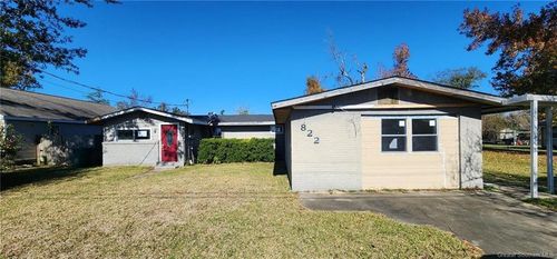 822 Shady Ln, Westlake, LA, 70669-4002 | Card Image