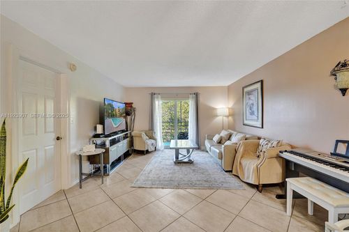 502-4111 Stirling Rd, Davie, FL, 33314-7540 | Card Image