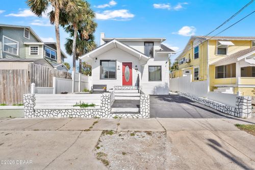 207 S Oleander Ave, Daytona Beach, FL, 32118-4325 | Card Image