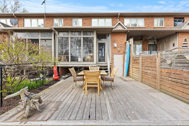 1069 Beach Blvd, House attached with 2 bedrooms, 4 bathrooms and 2 parking in Hamilton ON | Image 29