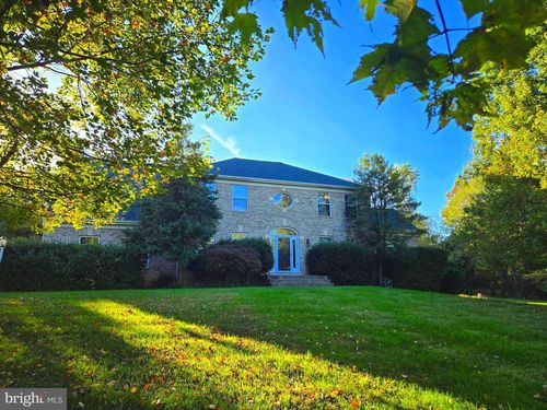 55 Hidden Valley Cir, SHEPHERDSTOWN, WV, 25443-4562 | Card Image