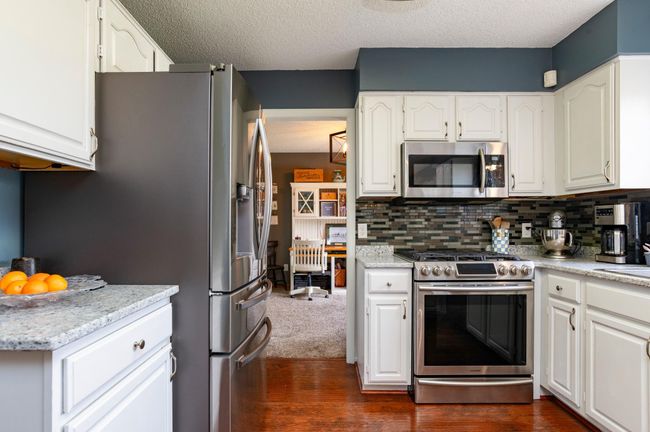 Stainless steel appliances.jpg | Image 4