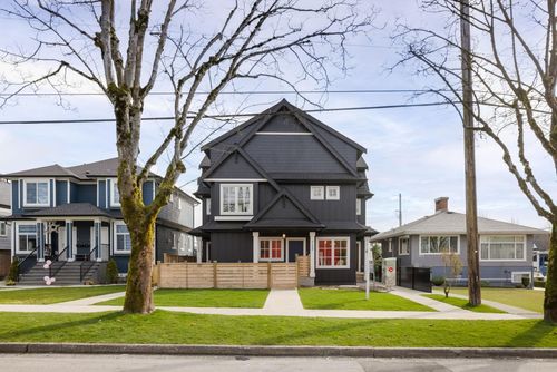 2-550 Kaslo St, Vancouver, BC, V5K3Z2 | Card Image